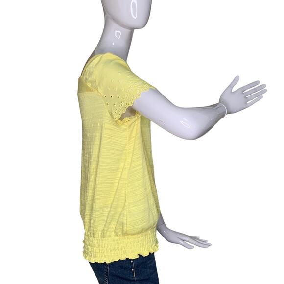 89th Street & Madison Top Eyelet Short Sleeve Yellow Elastic on Hem Size M - Picture 7 of 10